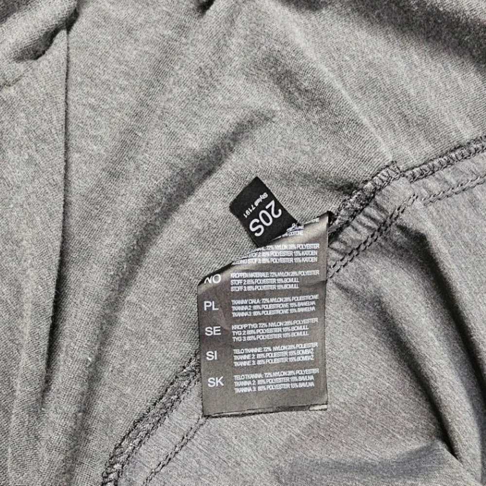 Kuhl Mens XL Charcoal Gray Long Sleeve Button Down Hiking Performance Shirt 4397